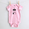 Battery: Me and Parents baby bodysuit - pink short sleeve