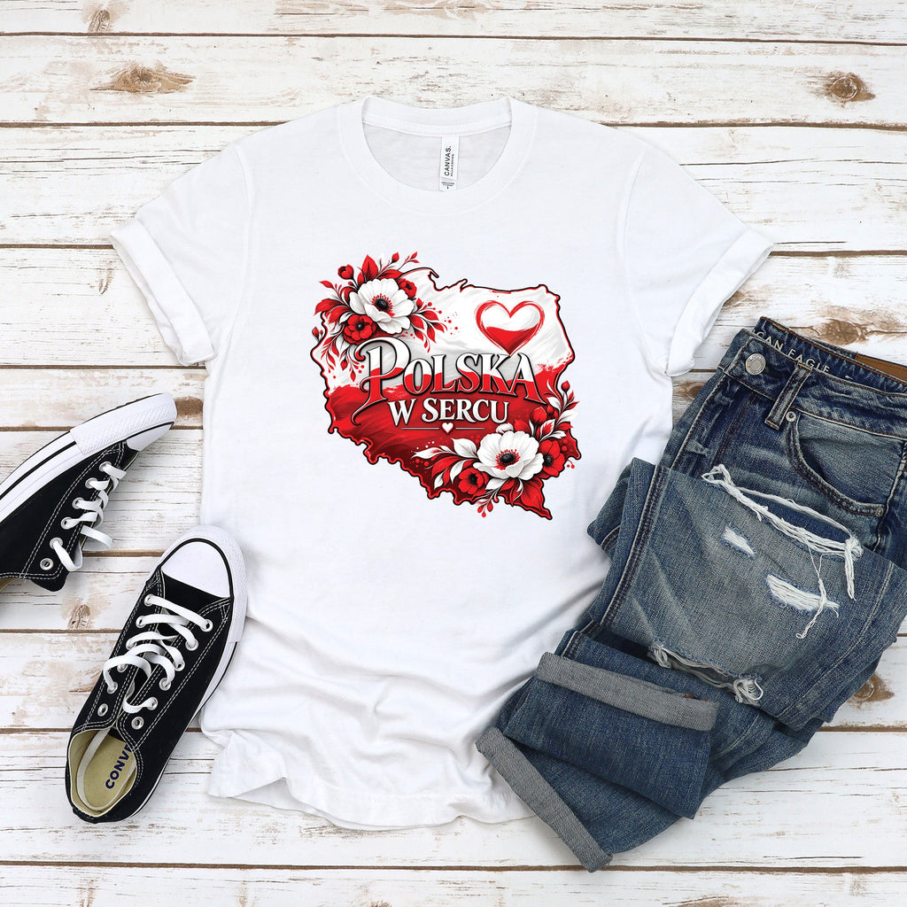 Woman wearing the Polska w sercu red and white flowers map Polish t-shirt